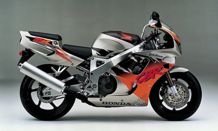 Read BikeSocial's review & buying guide of the Honda CBR900RR-R Urban Tiger (1994). The pros, cons, specifications and more so you have the information you need.